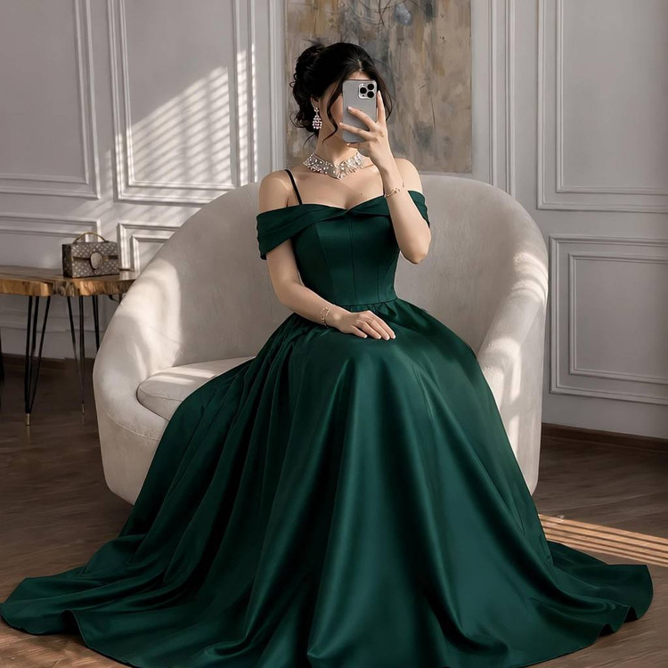 لباس مجلسی دلینا ساتن امریکایی
